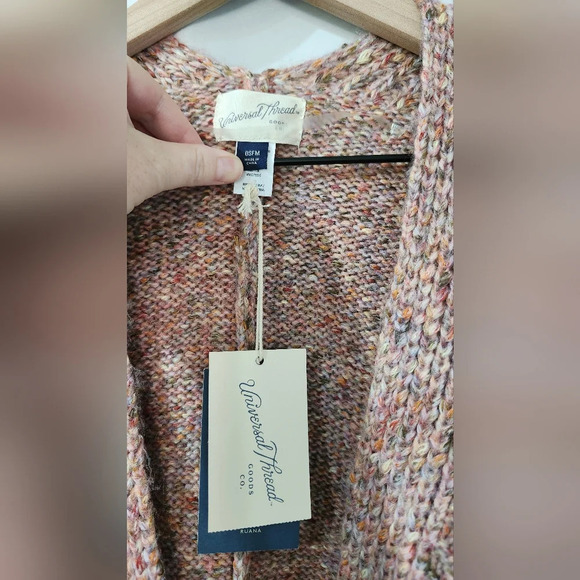 Universal Thread NWT Women's Ruana Sweater Cape OSFM Hot Coral Knit Autumn Warm - Picture 3 of 7